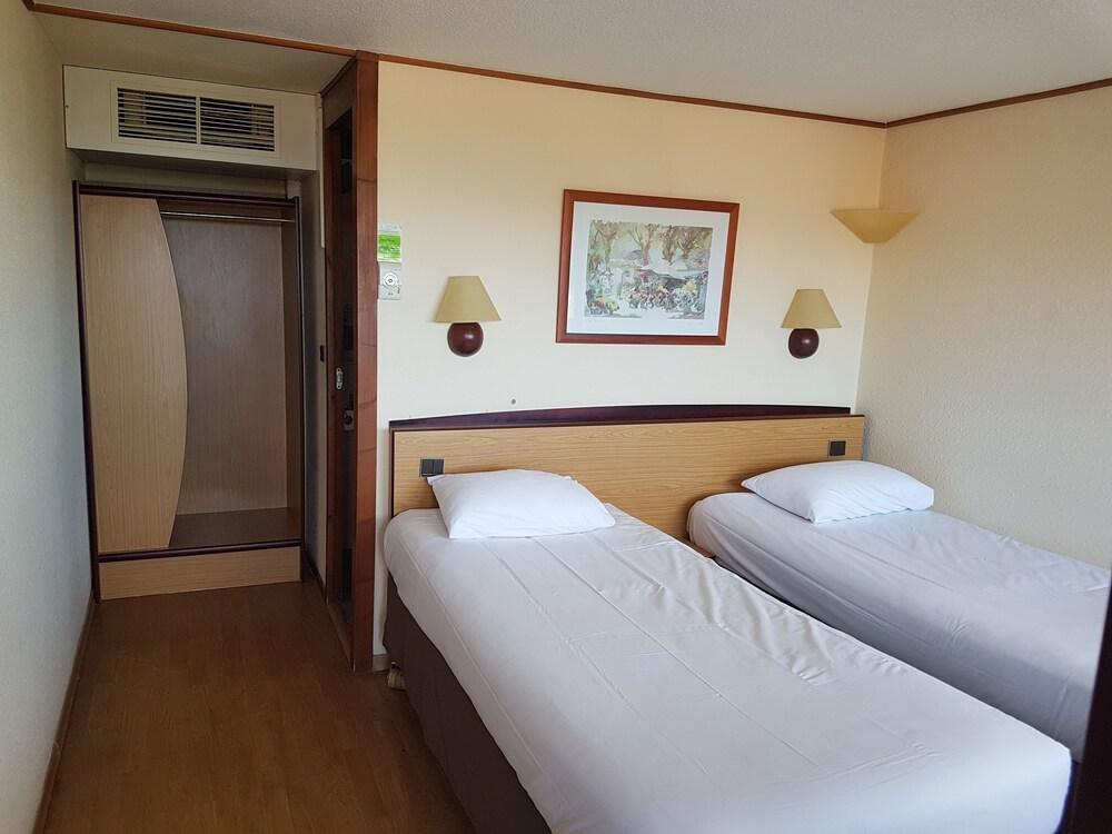 Campanile Salon-De-Provence Hotel Екстериор снимка