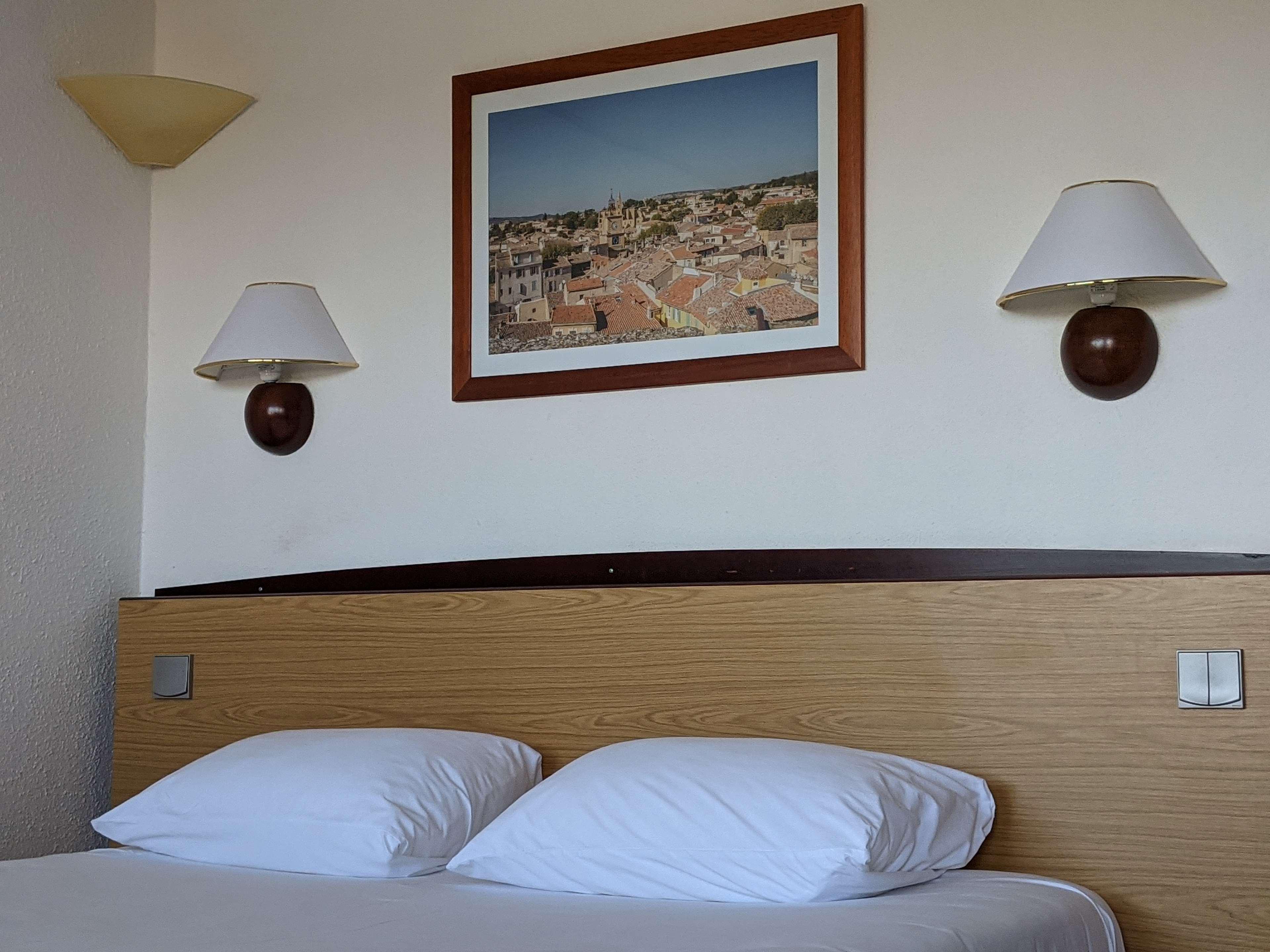 Campanile Salon-De-Provence Hotel Екстериор снимка