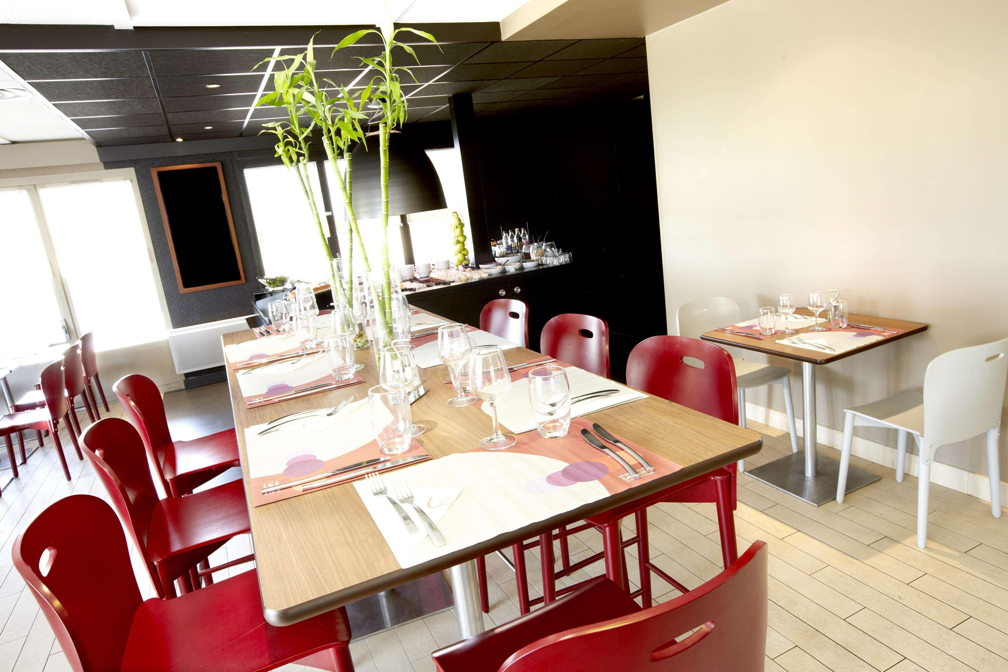 Campanile Salon-De-Provence Hotel Ресторант снимка