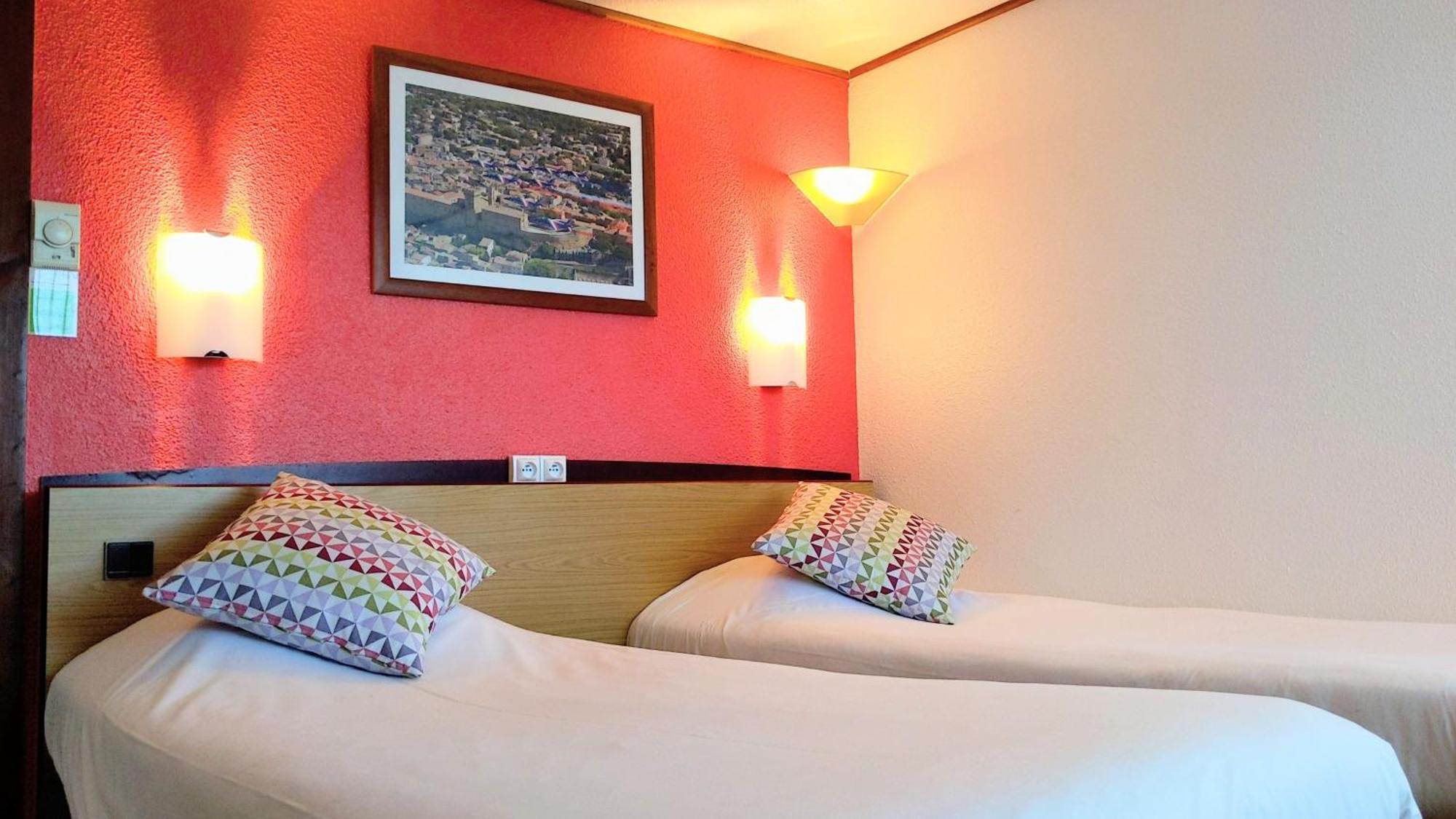Campanile Salon-De-Provence Hotel Екстериор снимка